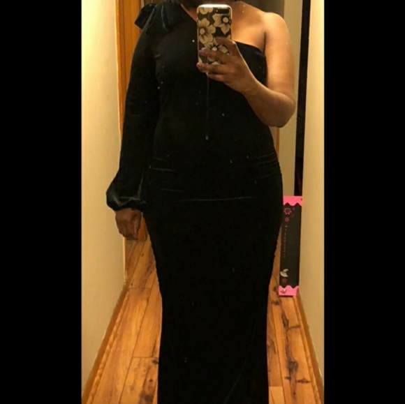 Eva Mendes Black Velvet Gown Dress - Picture 2 of 6